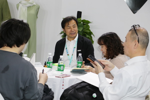 極致創(chuàng)新，讓迭代®滌綸“生態(tài)圈”再次火爆2025yarnexpo春夏展