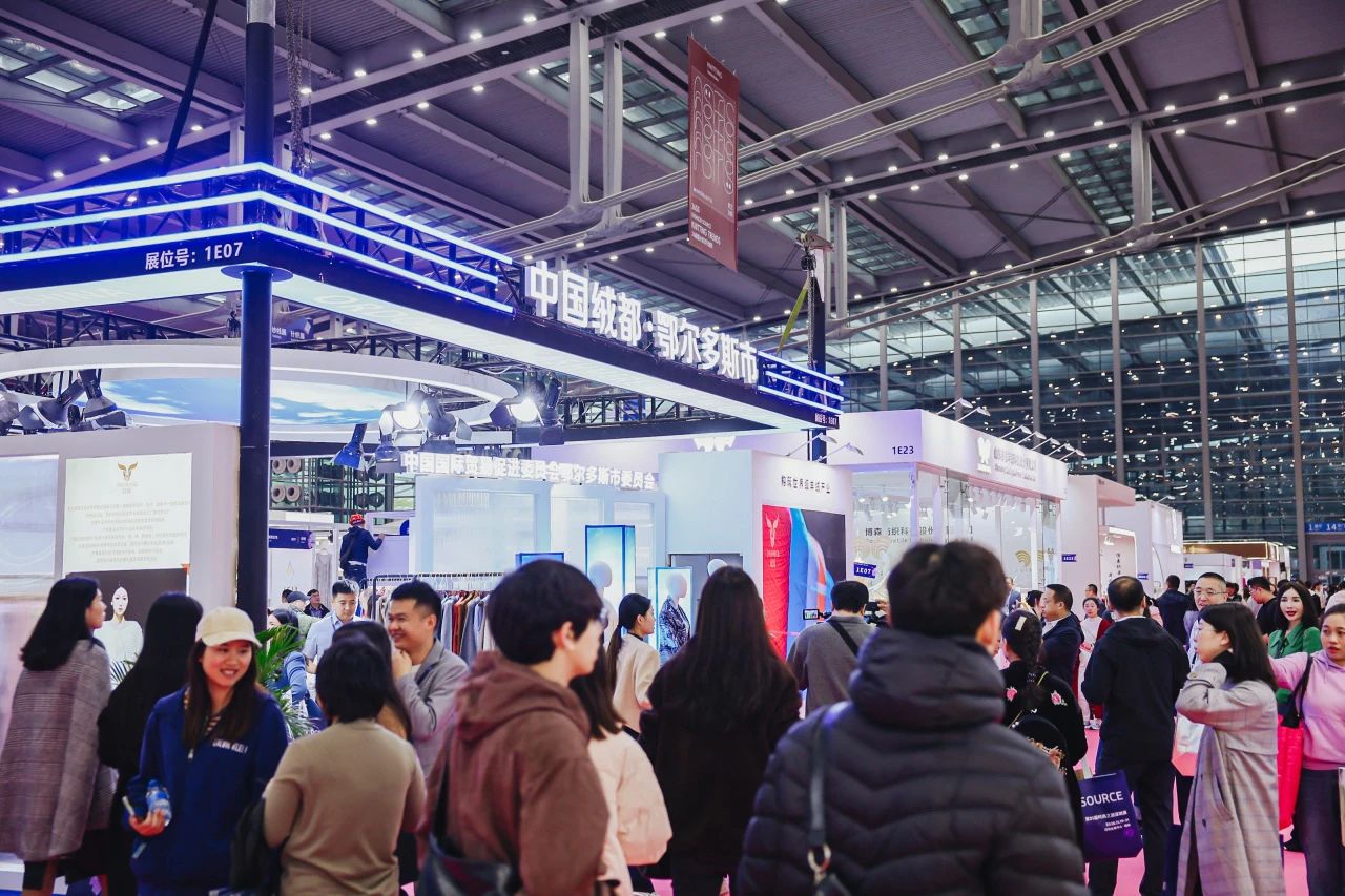 潮涌鵬城，開啟時尚 “超鏈接”丨第30屆FASHION SOURCE時尚之源深圳展、AW25深圳原創(chuàng)時裝周盛大啟幕