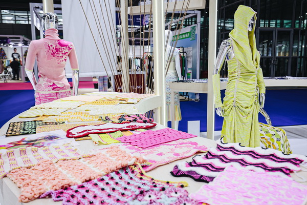 潮涌鵬城，開啟時尚 “超鏈接”丨第30屆FASHION SOURCE時尚之源深圳展、AW25深圳原創(chuàng)時裝周盛大啟幕