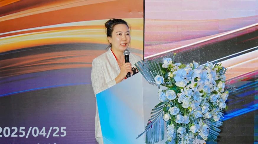 拓展國(guó)內(nèi)市場(chǎng)，深化協(xié)同共贏！?2025“絲路柯橋·布滿全球”對(duì)接會(huì)走進(jìn)長(zhǎng)沙